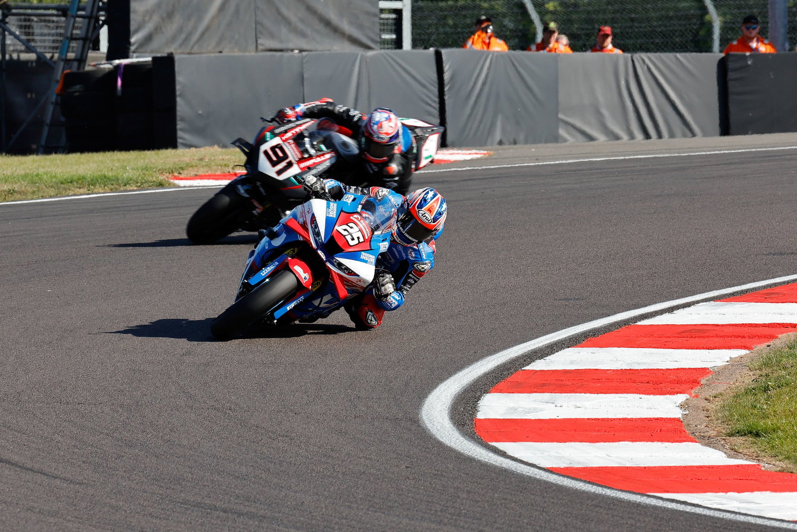 Josh Brookes passes Leon Haslam, Race 1, Donington Park, BSB, 2025